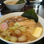 ラーメン405 - バター中華