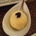 ワインと串揚げ こぱん - 帆立貝柱とランプフィッシュキャビア。