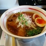 食彩 叶旬 - 「鮭節魚介絞り醤油豚トロチャーシュー麺」（1200円）「味玉」（150円）