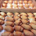 Cafe Pilz - 自家製天然酵母パン。毎月第１日曜日、湯之谷温泉で販売してます。その他イベントでも販売してます。