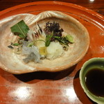 草喰 なかひがし - 鯉の洗い・辛味大根・野蒜・酸葉・木耳・薺