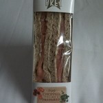 Pret A Manger - サーモン&チーズのサンドウィッチ