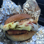 キャプテンカンガルー 名護店 - ベルテバーガー