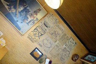 Oosakaya Shokudou - 壁の特徴的な絵のメニュー