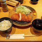 平田牧場 - 三元豚ロースカツ膳（110g）