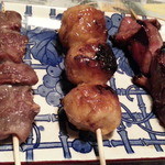 Yakitori Vector - 串焼はレバー180円と砂肝160円、鶏だんご200円