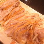 阿城鵝肉 - 旨味のある脂＆ほのかな燻製の香り。