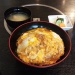 新三浦 ガーデン - 親子丼 1,000円