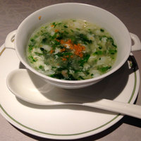 中国飯店 富麗華 - 野菜と海鮮のスープ