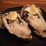 BEBE - 兵庫県産の真牡蛎。身が大きく、ぷっくらしていて旨し！