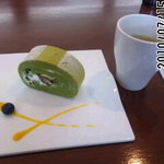 スカラベ136 - 煎茶ふかみと抹茶ロール