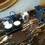 シャングリ・ラ ホテル 東京 - 部屋でのティーセット