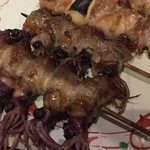 地鶏炭火串焼 チンタラ - 季節限定ホタルイカ！豚とホタルイカの組み合わせは圧巻！