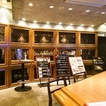 ジアス ルーク＆タリー - 「テリー」はテーブル席もある大人な雰囲気のBAR