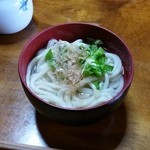 梅鶯荘 - こちらで手打ちされている「地粉うどん」