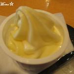 回転寿司　すし丸 - 濃厚ミニソフト　180円