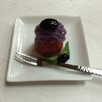 鴨正 - 苺＋あんこ＋黒豆