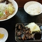 支那そば屋 - 醤油ラーメンと炭火鶏