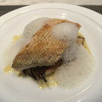 Lien - 宮崎産甘鯛の鱗付き焼き　アップ