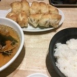 ホワイト餃子 - 定食