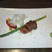 鉄板焼 摩天楼 東京スカイツリー・ソラマチ店 - 厳選黒毛和牛雌牛のサーロインステーキ（80g）　
                  ［９／12品］