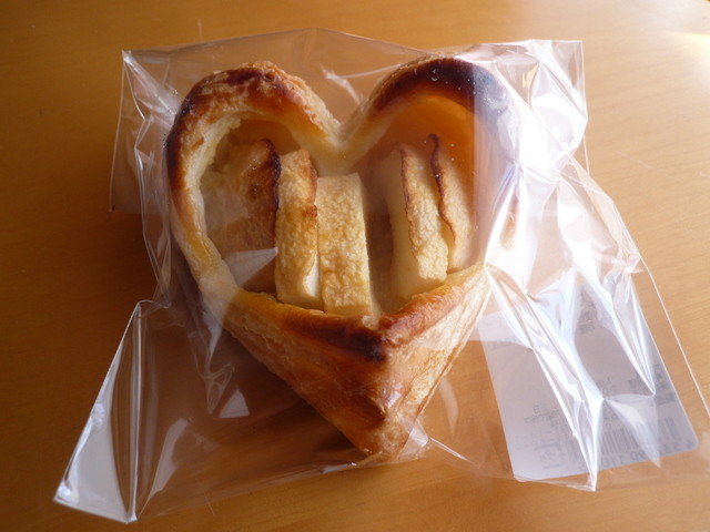 生りんご使用のハートアップルパイ By まれれん 赤い林檎 青森 ケーキ 食べログ 生りんご使用のハートアップルパイ By まれれん 赤い林檎 青森 ケーキ 食べログ