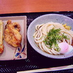 はなまるうどん - 温玉ぶっかけ冷（中盛り）+ちくわ天+げそ天