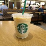 スターバックス・コーヒー - アイストール スターバックス  ラテのアップ