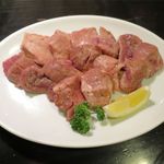 満味 - 数量限定 やんばる豚厚切り舌一頭分