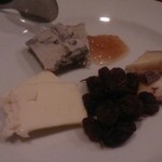 オステリア ブッコ - チーズ盛り合わせ