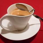 ル・コションドール・キタノ - ドリンク：ホットコーヒー　面白いカップとスプーン