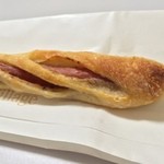 粉とクリーム - 長〜いウインナー棒、粒マスタードもイイね！  自宅にて