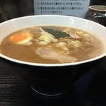 Oosaka taishouken - ラーメン(680円)どんぶり