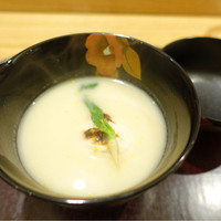 日本料理 太月 - 河豚の白子入り白味噌椀