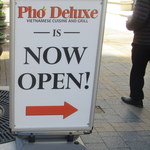 Phở Deluxe Arlington - お店看板