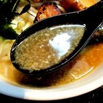 森田やラーメン - パンチの効いた背脂チャッチャ系正油スープ！