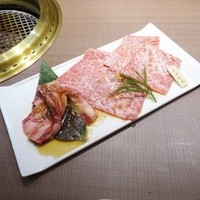 焼肉　福々 - ざぶとんの焼きしゃぶ＋一本カルビ