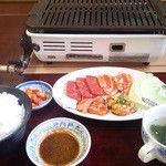 アリラン食堂 - 並バラエティー焼肉ランチ \780