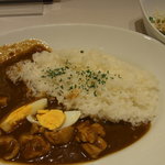 おいしいカレーと旨いコーヒーの店ほりいけ - ランチのセット　チキンとゆで卵のカレー