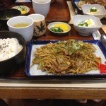 Tomi kawaya - とみ川焼きそば定食