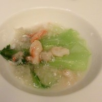四川名菜 川府 - 蟹肉と青菜の塩味ソース炒め♪
                  蟹の旨みとあっさり塩味の効いた美味しい一品です(^^)