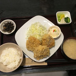 霜降高原豚特ロースかつ230g定食（2180円）