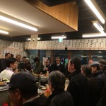 立飲みいこい - 立ち飲み いこい：店内