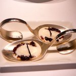 オーベルジュ・ド・リル - 【黒糖ゼリーの上にヨーグルトのシャーベット】♪2010/8