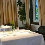 オーベルジュ・ド・リル - 店内の雰囲気＠2010/8