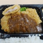 肉の 米屋 - ロースカツ、ビーフカレーがけ