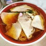 Tenjin Soba - 3番  油がテカります  これに一味唐辛子を…