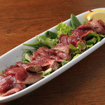 バル エスパニョール ピンチョス チキテオ - ダチョウ肉のカルパッチョ