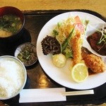 洋食の店ITADAKI - 日替わりランチ！！ヾ(≧▽≦)ﾉ