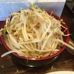 ラーメン福たけ - トッピングのもやしは別皿で供される(２０１６．３再訪)